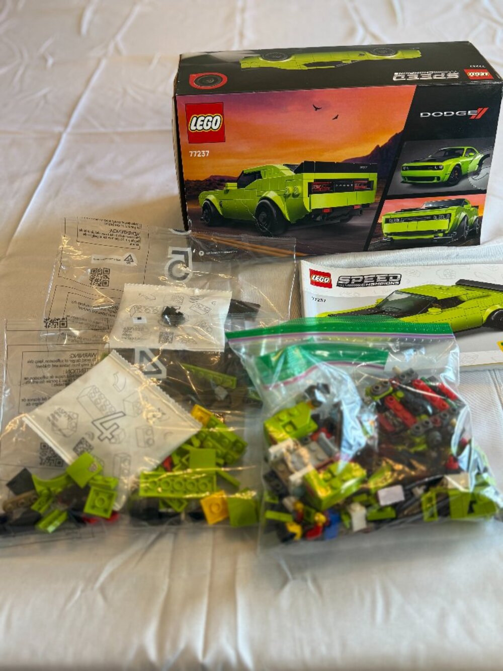 Lego 77237 Speed Champions Dodge Challenger SRT Hellcat.